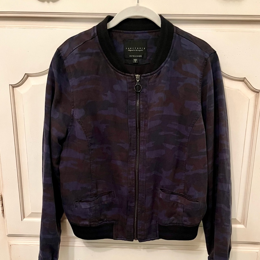 Sanctuary Cropped Camouflage Bomber Jacket